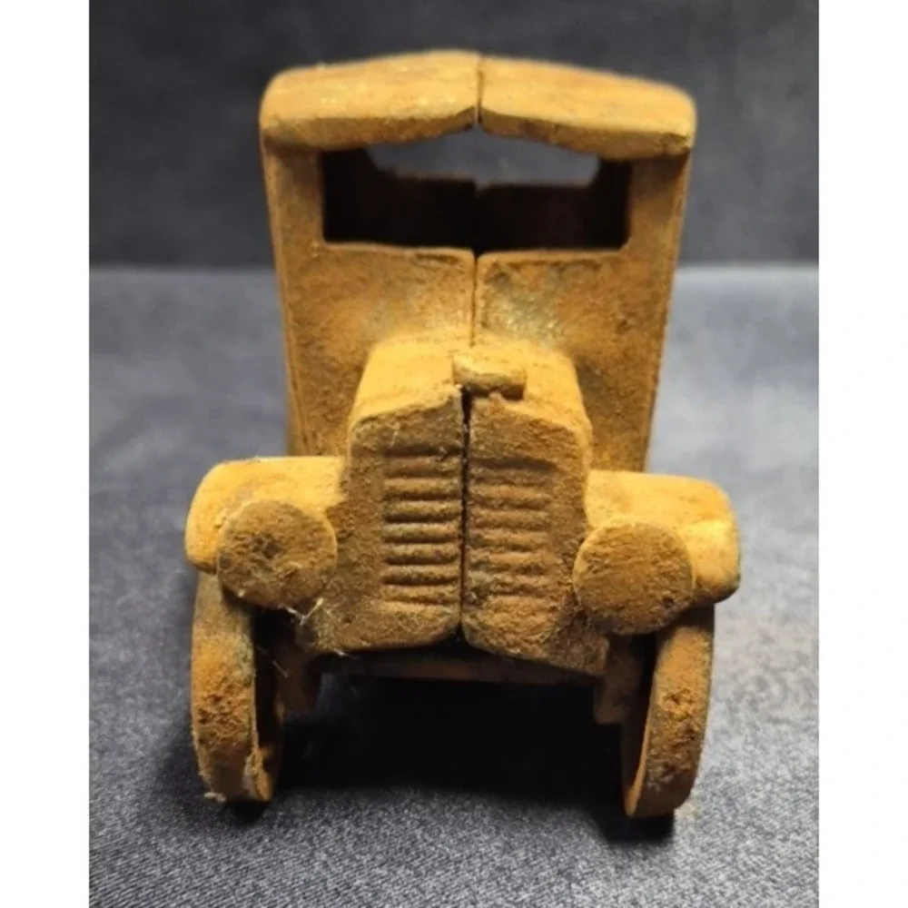 Vintage Cast Iron Toy Car JM 131‎